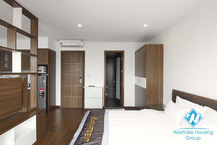 A beautiful shiny studio apartment with sweet balcony for rent on Ba Dinh	